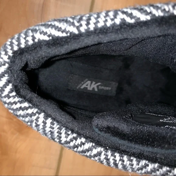 Anne Klein Women’s Willpower Cold-Weather Boots - Picture 6 of 7